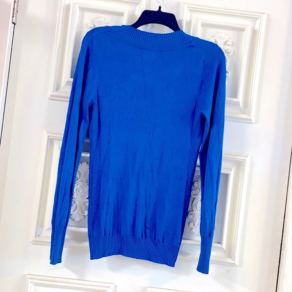 »EXPRESS» Royal Cobalt Lightweight Pullover VNeck Top, Luxurious Softness•Medium - Picture 7 of 16